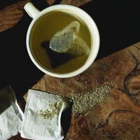 Juniper Ridge Douglas Fir & Rosehips – Botanical Tea